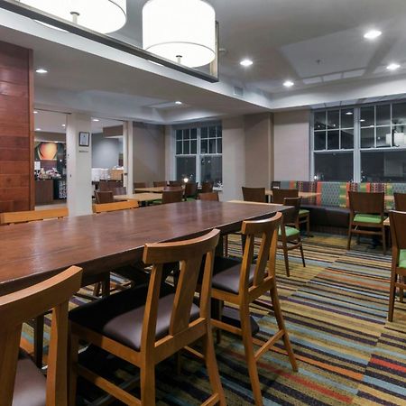 Fairfield Inn Kansas City Downtown/Union Hill מראה חיצוני תמונה