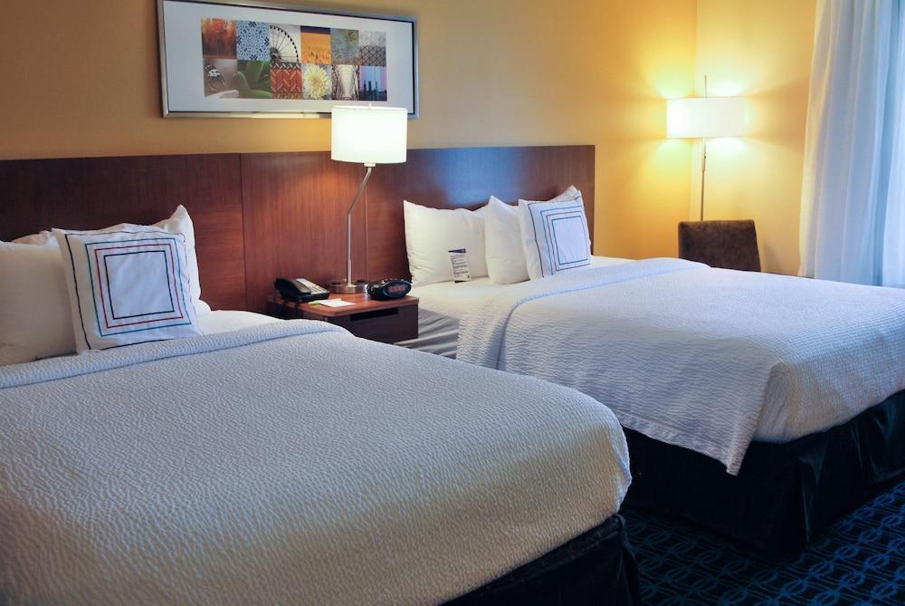 Fairfield Inn Kansas City Downtown/Union Hill מראה חיצוני תמונה