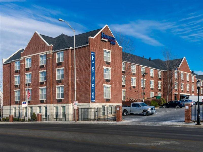 Fairfield Inn Kansas City Downtown/Union Hill מראה חיצוני תמונה