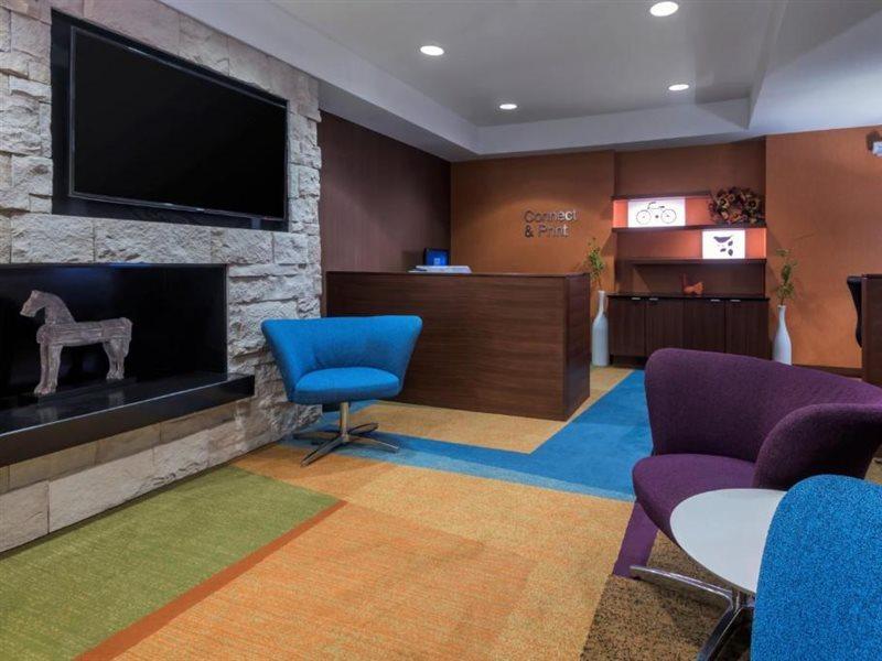 Fairfield Inn Kansas City Downtown/Union Hill מראה חיצוני תמונה