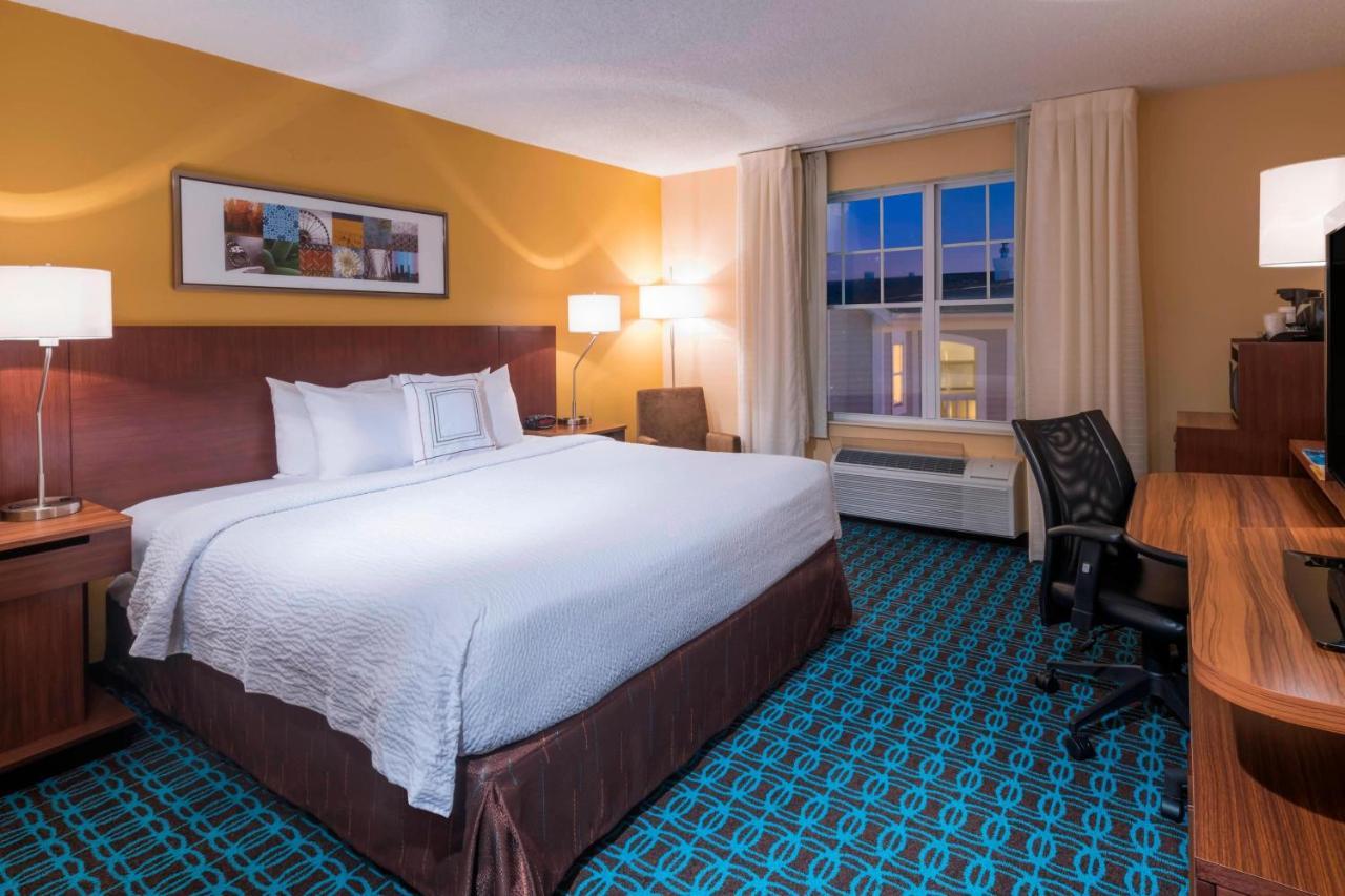 Fairfield Inn Kansas City Downtown/Union Hill מראה חיצוני תמונה