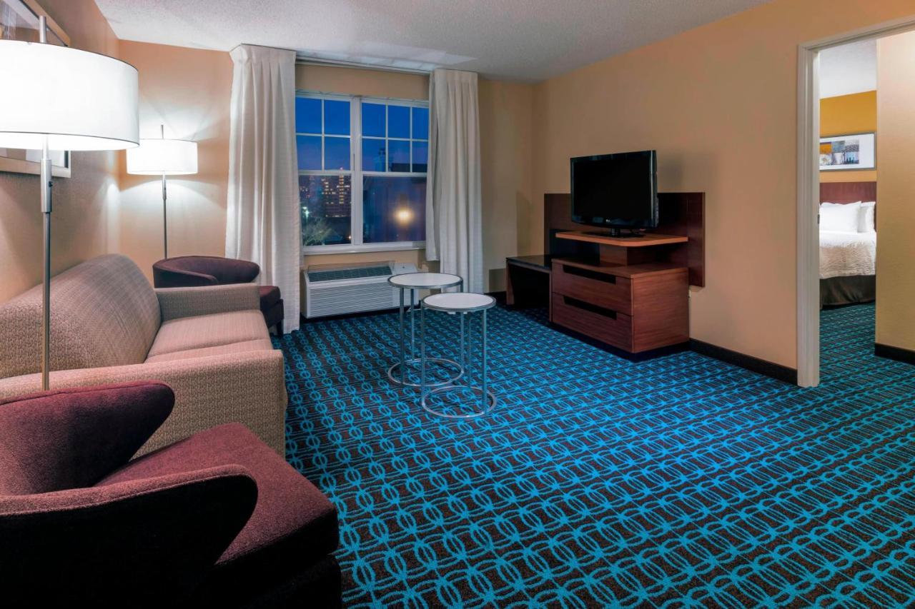 Fairfield Inn Kansas City Downtown/Union Hill מראה חיצוני תמונה