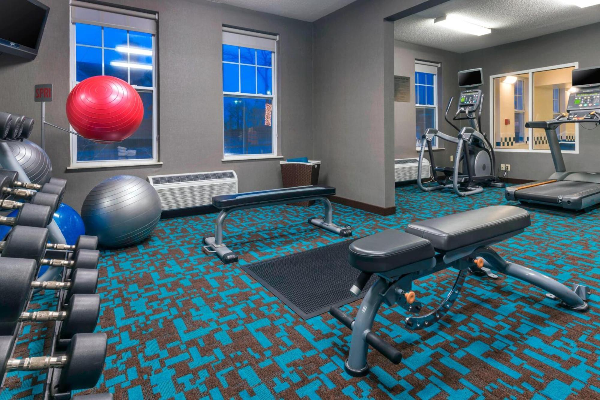 Fairfield Inn Kansas City Downtown/Union Hill מראה חיצוני תמונה