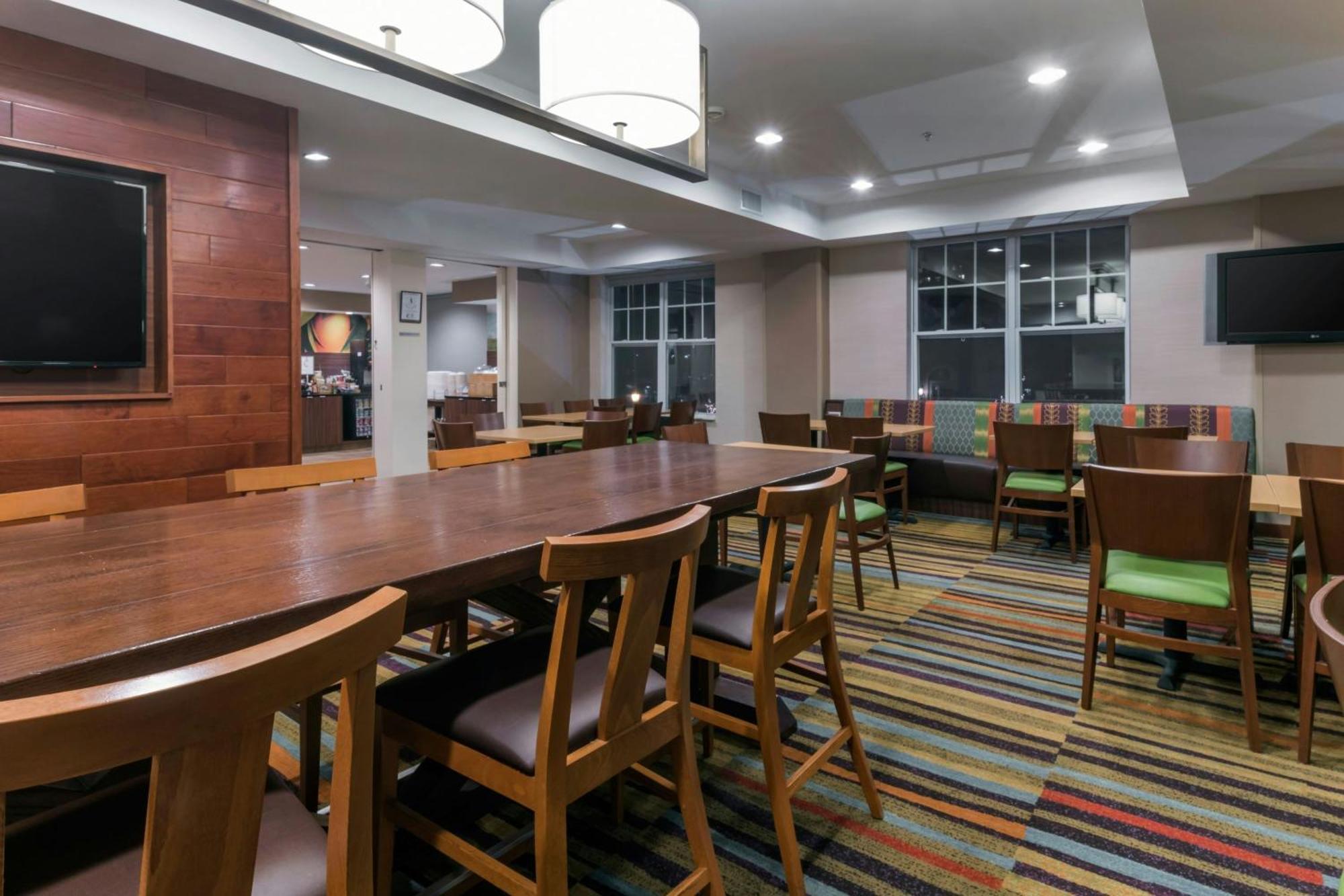 Fairfield Inn Kansas City Downtown/Union Hill מראה חיצוני תמונה