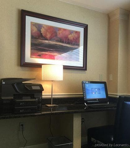 Fairfield Inn Kansas City Downtown/Union Hill מראה חיצוני תמונה
