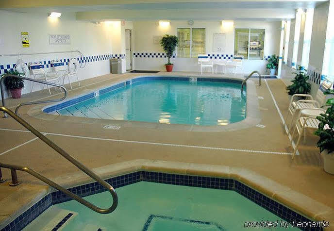 Fairfield Inn Kansas City Downtown/Union Hill מראה חיצוני תמונה